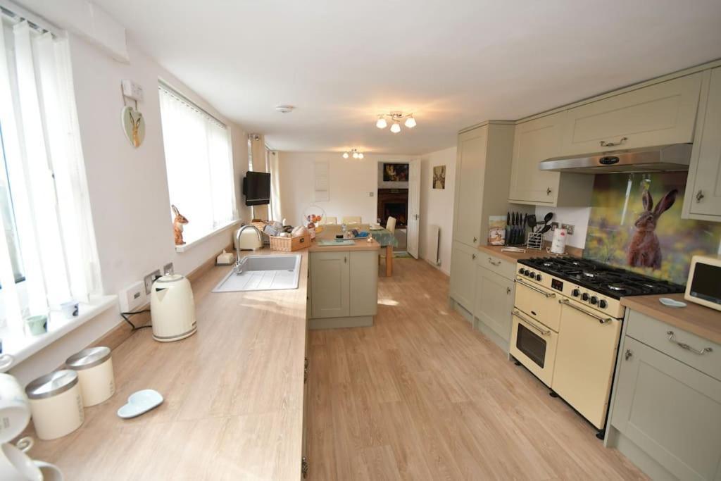 Little Hare Lodge - Spacious 2 Bedroom Attached Bungalow Woodhall Spa Exterior foto