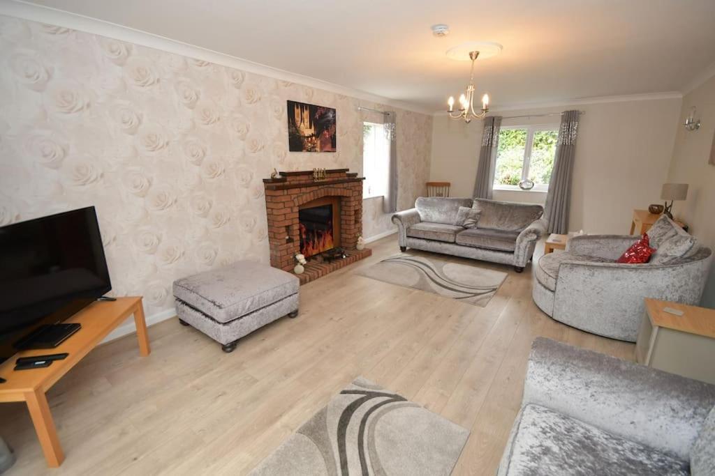 Little Hare Lodge - Spacious 2 Bedroom Attached Bungalow Woodhall Spa Exterior foto